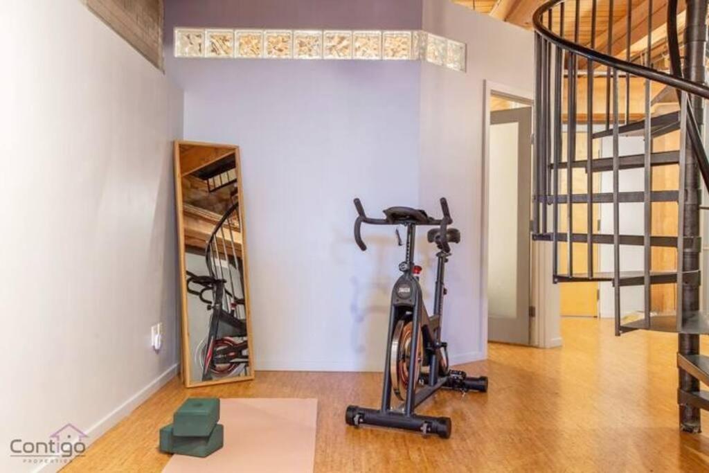 Historic Jd Loft, Near Ice District, Rogers Place, Ug Parking Эдмонтон Экстерьер фото