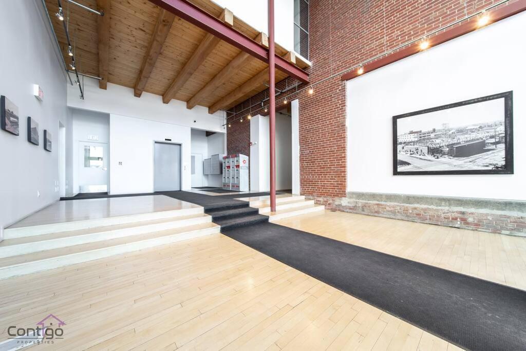 Historic Jd Loft, Near Ice District, Rogers Place, Ug Parking Эдмонтон Экстерьер фото